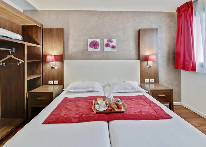 Hotel Restaurant Paris Pacific Paris-villejuif- Pres Du Metro L'hay Les Roses Ligne 14 - Direct Paris-aeroport Orly Et Institut Gustave Roussy 3*