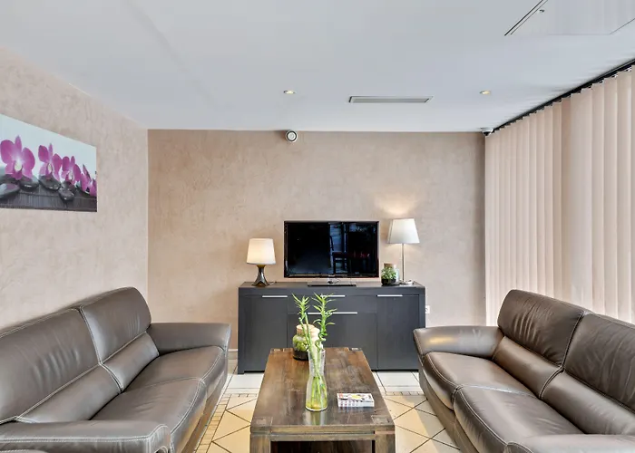 Restaurant Paris Pacific Paris-villejuif- Pres Du Metro L'hay Les Roses Ligne 14 - Direct Paris-aeroport Orly Et Institut Gustave Roussy 3* Villejuif