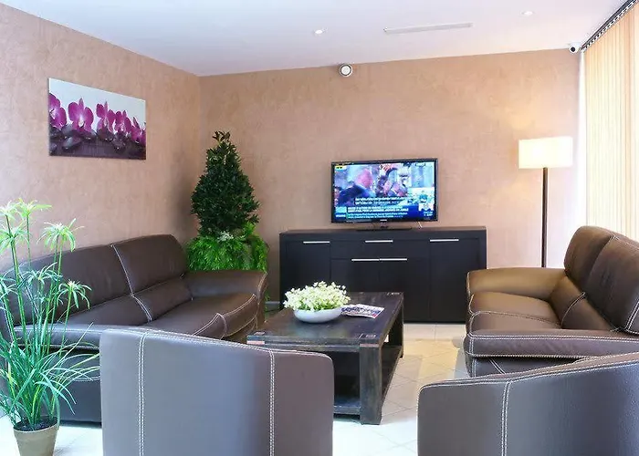 Restaurant Paris Pacific Paris-villejuif- Pres Du Metro L'hay Les Roses Ligne 14 - Direct Paris-aeroport Orly Et Institut Gustave Roussy Hotel Villejuif